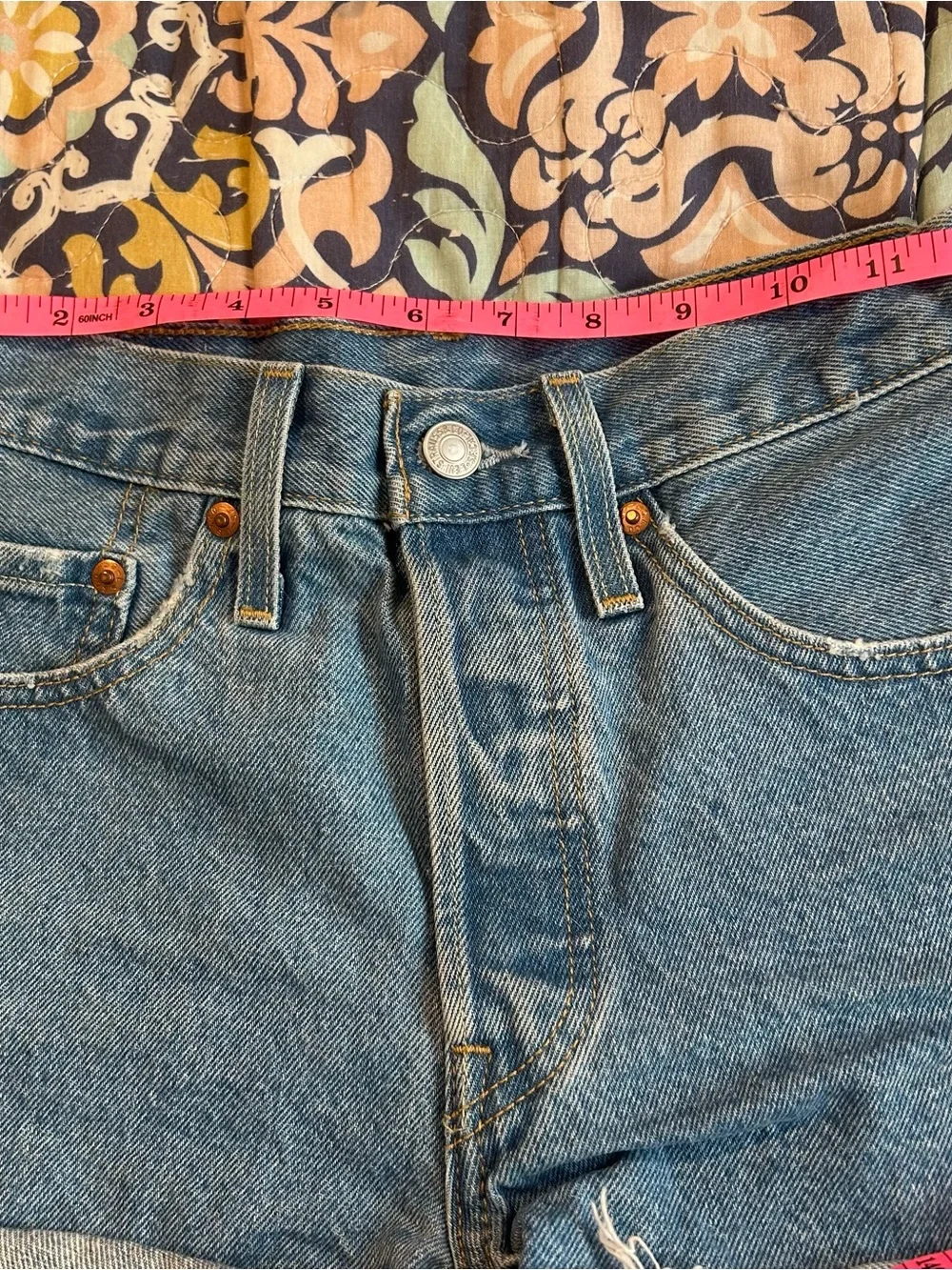 Levis 501 Denim Shorts Medium Blue Wash Womens 24 High Rise